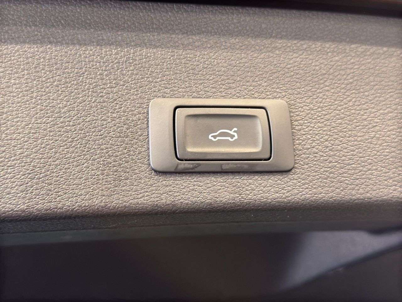 2023 AUDI Q2 2023 AUDI Q2