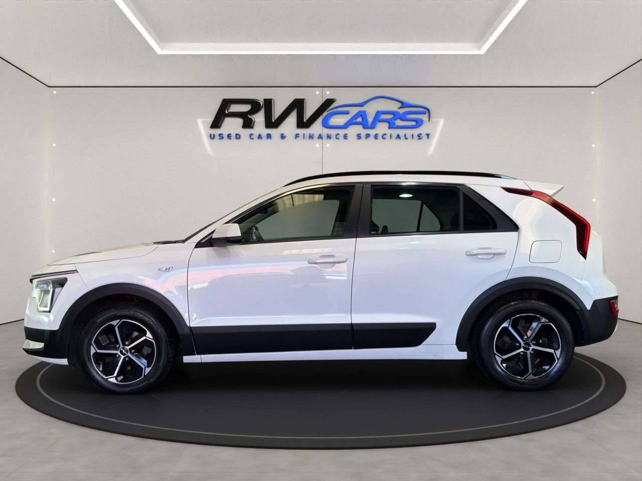 A 2022 KIA NIRO 1.6h GDi 2 SUV 5dr Petrol Hybrid DCT Euro 6 (s/s) (139 bhp) A 2022 KIA NIRO 1.6h GDi 2 SUV 5dr Petrol Hybrid DCT Euro 6 (s/s) (139 bhp)