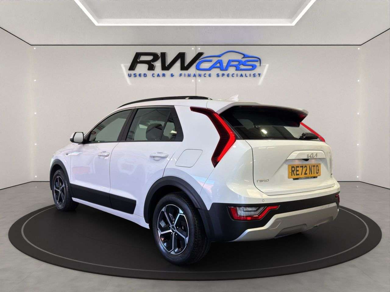 A 2022 KIA NIRO 1.6h GDi 2 SUV 5dr Petrol Hybrid DCT Euro 6 (s/s) (139 bhp) A 2022 KIA NIRO 1.6h GDi 2 SUV 5dr Petrol Hybrid DCT Euro 6 (s/s) (139 bhp)