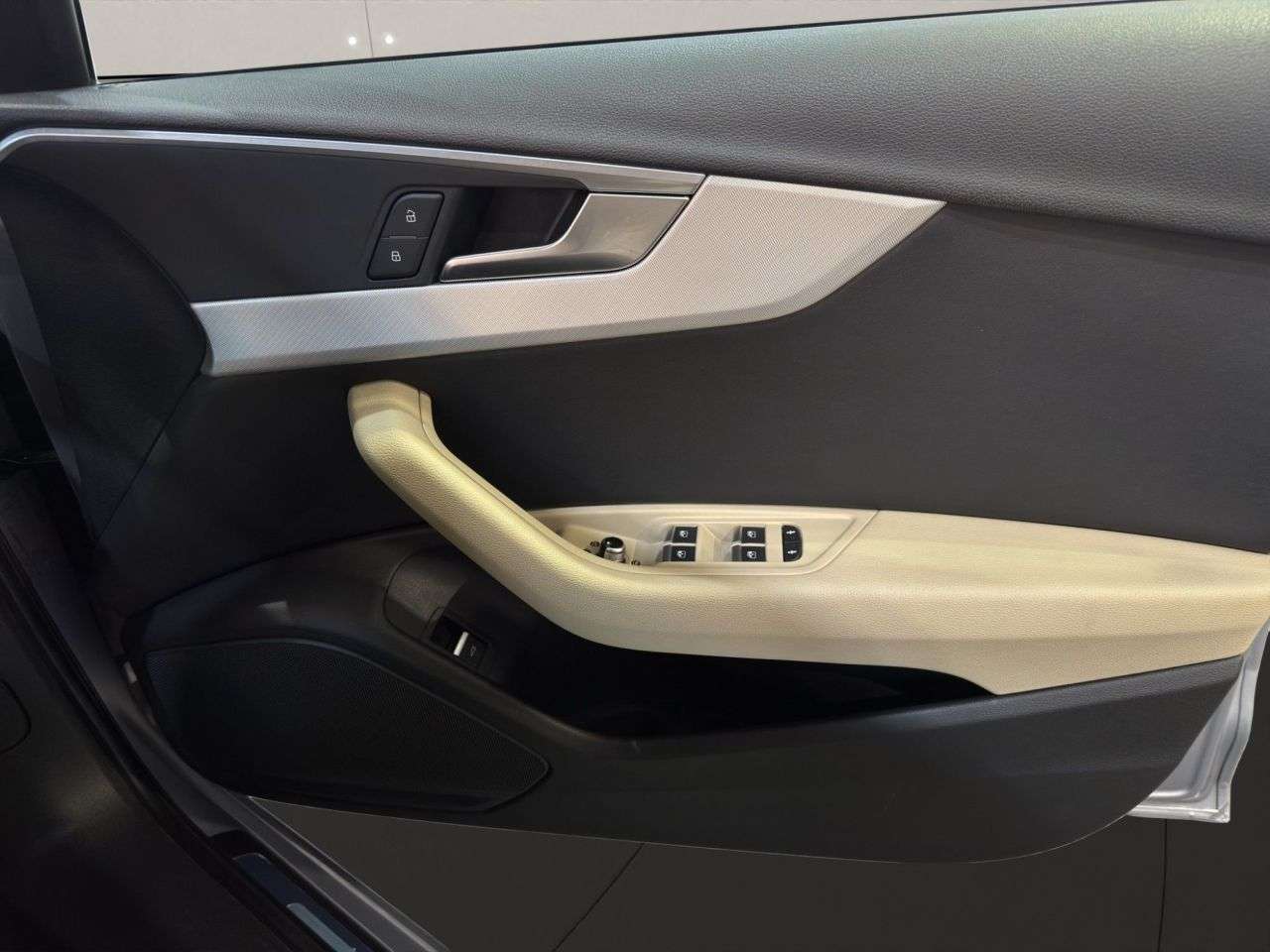 2016 AUDI A4 2016 AUDI A4