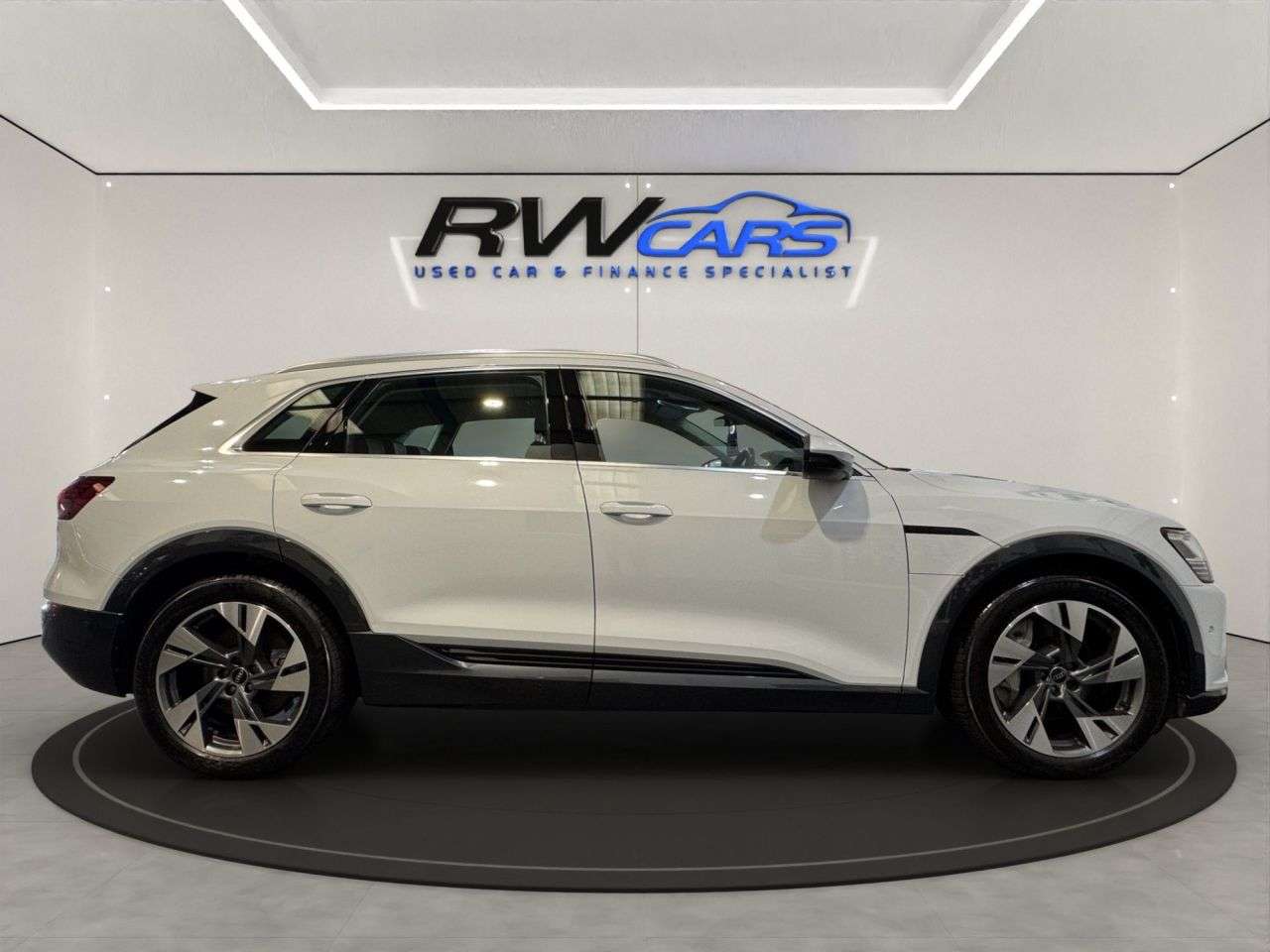 2023 AUDI Q8 E-TRON 2023 AUDI Q8 E-TRON