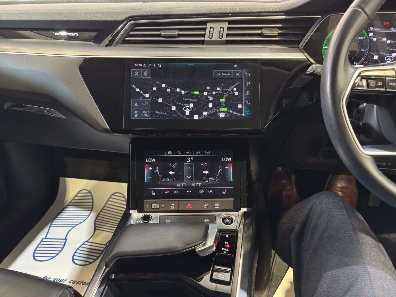 2023 AUDI Q8 E-TRON 2023 AUDI Q8 E-TRON