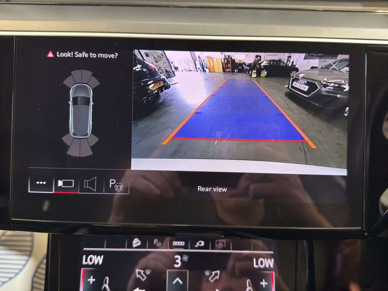2023 AUDI Q8 E-TRON 2023 AUDI Q8 E-TRON