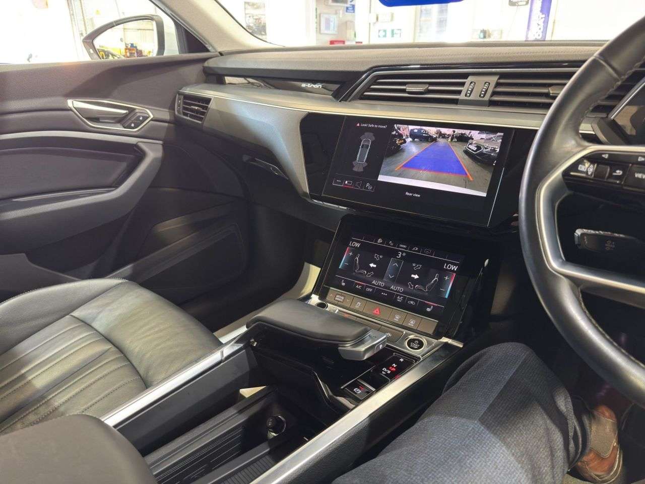 2023 AUDI Q8 E-TRON 2023 AUDI Q8 E-TRON