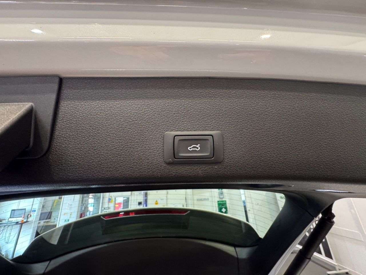 2023 AUDI Q8 E-TRON 2023 AUDI Q8 E-TRON
