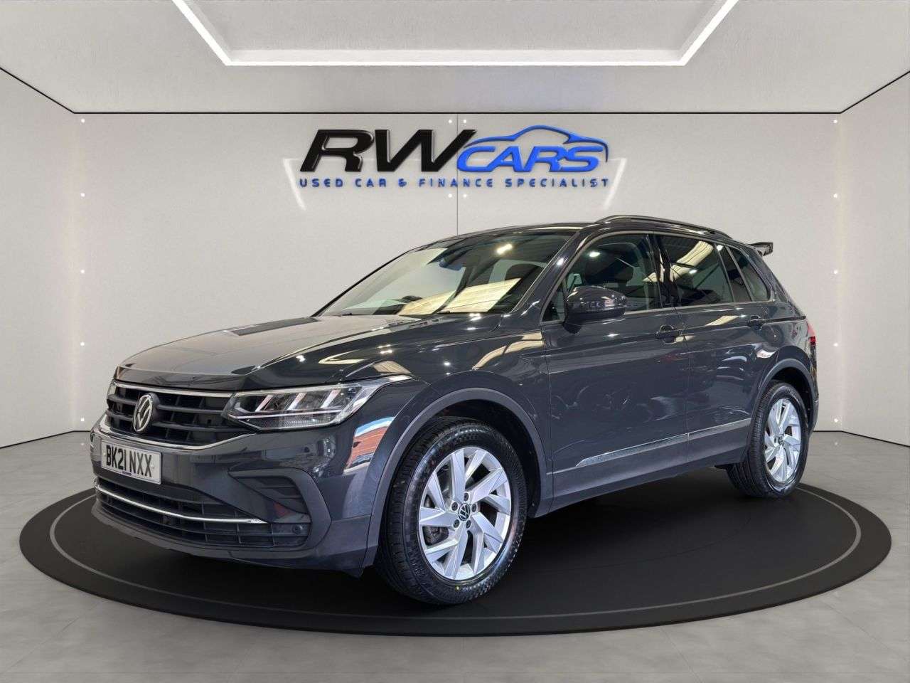 A 2021 VOLKSWAGEN TIGUAN 1.5 TSI Life SUV 5dr Petrol Manual Euro 6 (s/s) (150 ps) A 2021 VOLKSWAGEN TIGUAN 1.5 TSI Life SUV 5dr Petrol Manual Euro 6 (s/s) (150 ps)