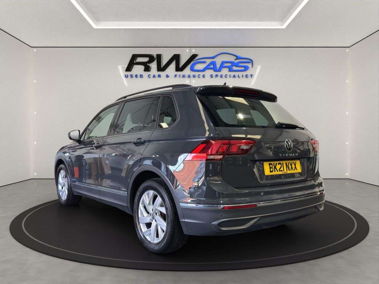 A 2021 VOLKSWAGEN TIGUAN 1.5 TSI Life SUV 5dr Petrol Manual Euro 6 (s/s) (150 ps) A 2021 VOLKSWAGEN TIGUAN 1.5 TSI Life SUV 5dr Petrol Manual Euro 6 (s/s) (150 ps)