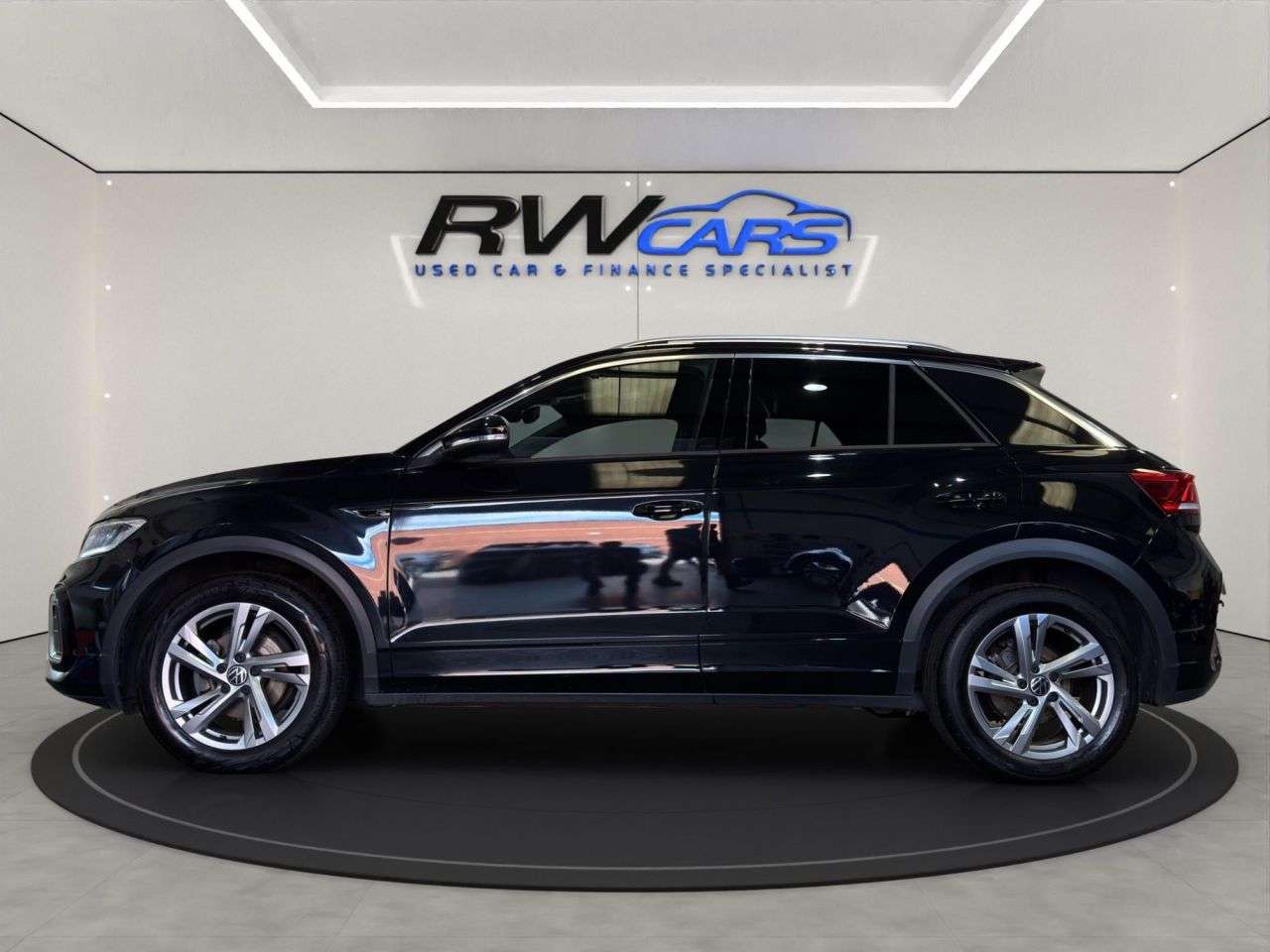 A 2025 VOLKSWAGEN T-ROC 1.5 TSI R-Line SUV 5dr Petrol DSG Euro 6 (s/s) (150 ps) A 2025 VOLKSWAGEN T-ROC 1.5 TSI R-Line SUV 5dr Petrol DSG Euro 6 (s/s) (150 ps)