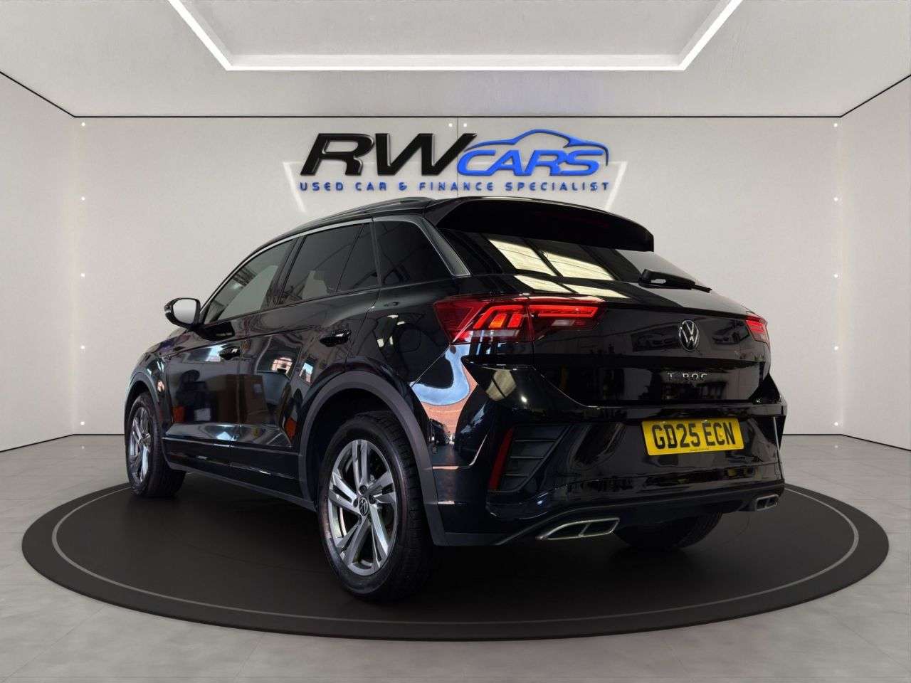 A 2025 VOLKSWAGEN T-ROC 1.5 TSI R-Line SUV 5dr Petrol DSG Euro 6 (s/s) (150 ps) A 2025 VOLKSWAGEN T-ROC 1.5 TSI R-Line SUV 5dr Petrol DSG Euro 6 (s/s) (150 ps)