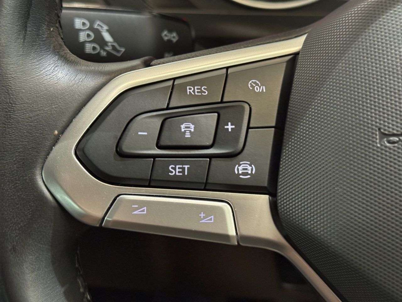 2021 VOLKSWAGEN TIGUAN 2021 VOLKSWAGEN TIGUAN