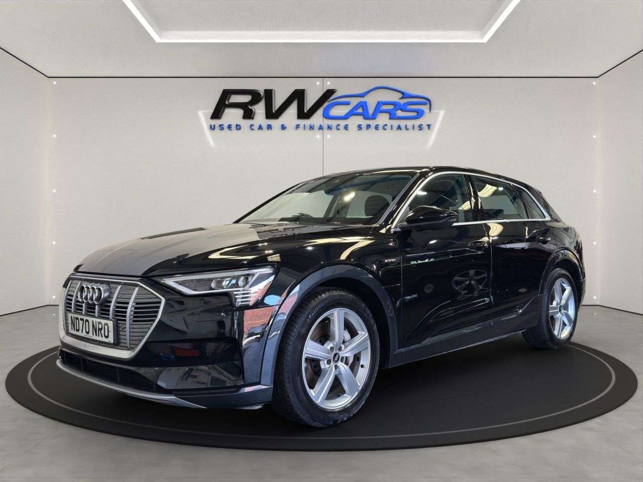 A 2020 AUDI E-TRON 50 Technik SUV 5dr Electric Auto quattro 71.2kWh (313 ps) A 2020 AUDI E-TRON 50 Technik SUV 5dr Electric Auto quattro 71.2kWh (313 ps)