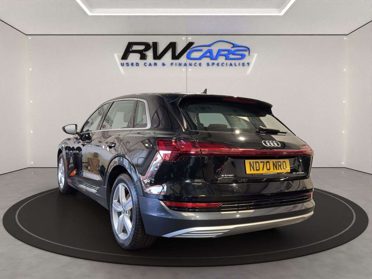 A 2020 AUDI E-TRON 50 Technik SUV 5dr Electric Auto quattro 71.2kWh (313 ps) A 2020 AUDI E-TRON 50 Technik SUV 5dr Electric Auto quattro 71.2kWh (313 ps)