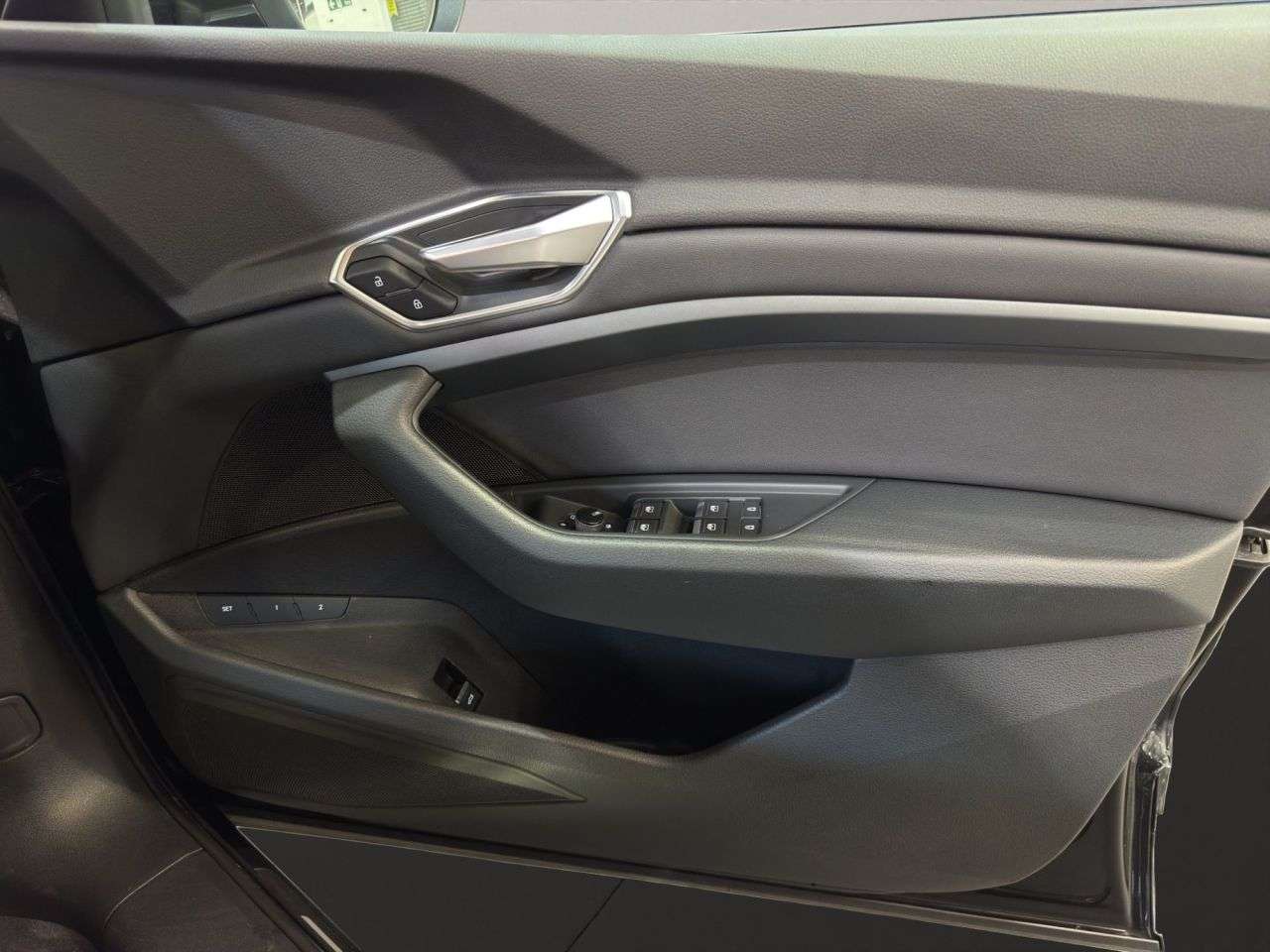 2020 AUDI E-TRON 2020 AUDI E-TRON