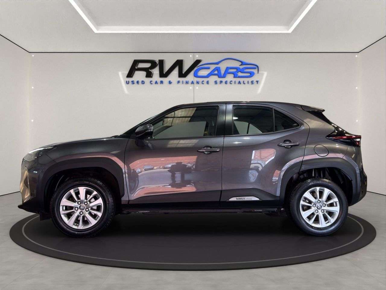 A 2023 TOYOTA YARIS CROSS 1.5 VVT-h Icon SUV 5dr Petrol Hybrid E-CVT Euro 6 (s/s) (116 ps) A 2023 TOYOTA YARIS CROSS 1.5 VVT-h Icon SUV 5dr Petrol Hybrid E-CVT Euro 6 (s/s) (116 ps)