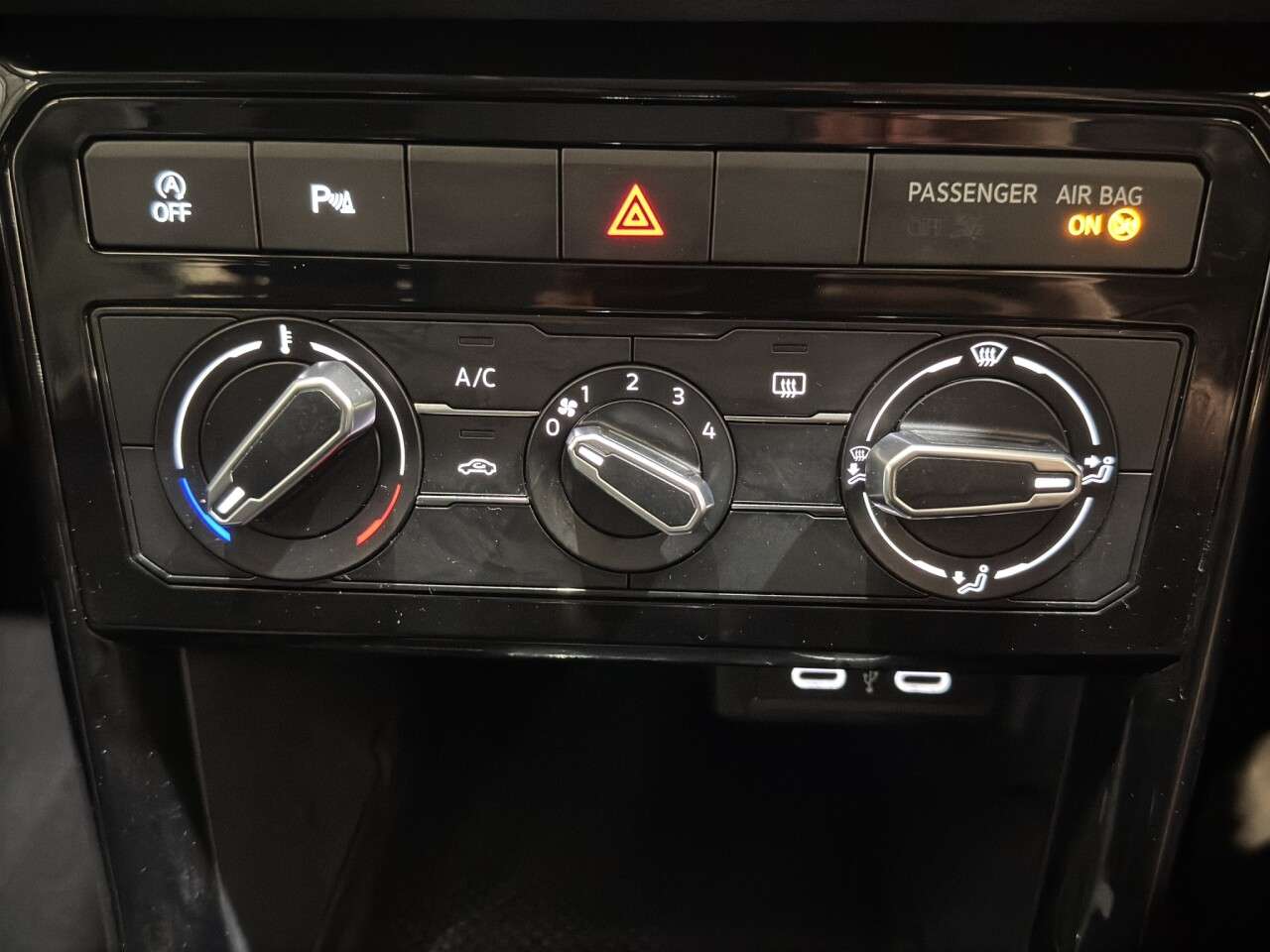2023 VOLKSWAGEN T-CROSS 2023 VOLKSWAGEN T-CROSS