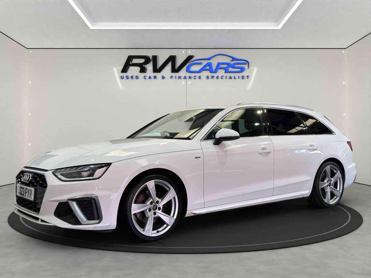 A 2023 AUDI A4 AVANT 2.0 TFSI 35 S line Estate 5dr Petrol S Tronic Euro 6 (s/s) (150 ps) A 2023 AUDI A4 AVANT 2.0 TFSI 35 S line Estate 5dr Petrol S Tronic Euro 6 (s/s) (150 ps)