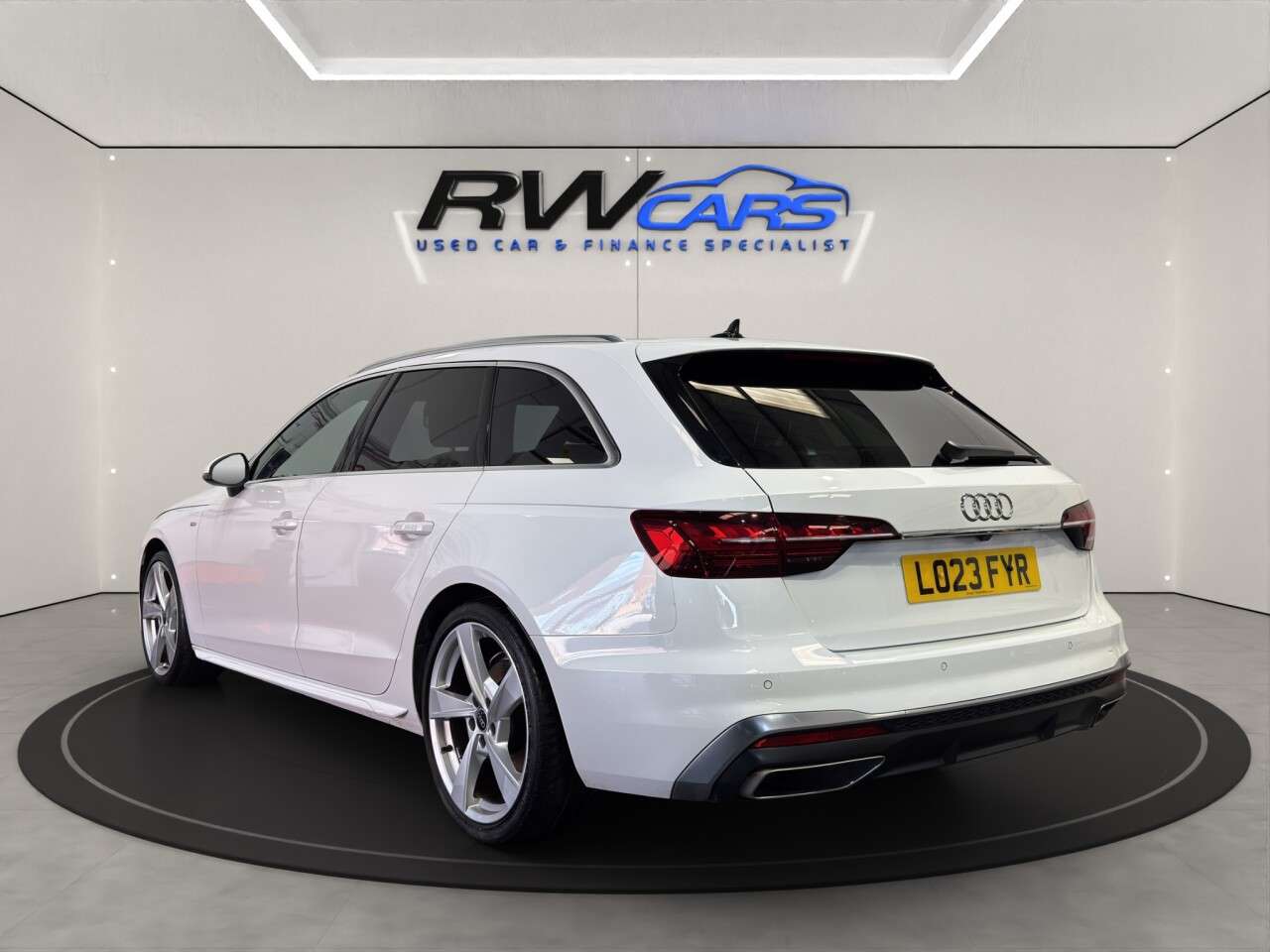 A 2023 AUDI A4 AVANT 2.0 TFSI 35 S line Estate 5dr Petrol S Tronic Euro 6 (s/s) (150 ps) A 2023 AUDI A4 AVANT 2.0 TFSI 35 S line Estate 5dr Petrol S Tronic Euro 6 (s/s) (150 ps)