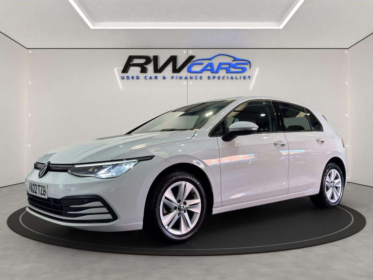 A 2022 VOLKSWAGEN GOLF 1.5 TSI Life Hatchback 5dr Petrol Manual Euro 6 (s/s) (150 ps) A 2022 VOLKSWAGEN GOLF 1.5 TSI Life Hatchback 5dr Petrol Manual Euro 6 (s/s) (150 ps)