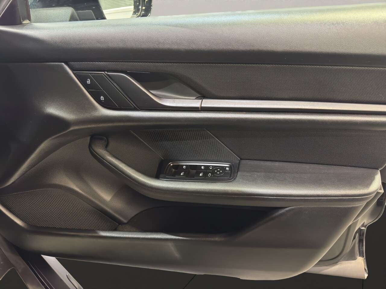 2021 PORSCHE TAYCAN 2021 PORSCHE TAYCAN