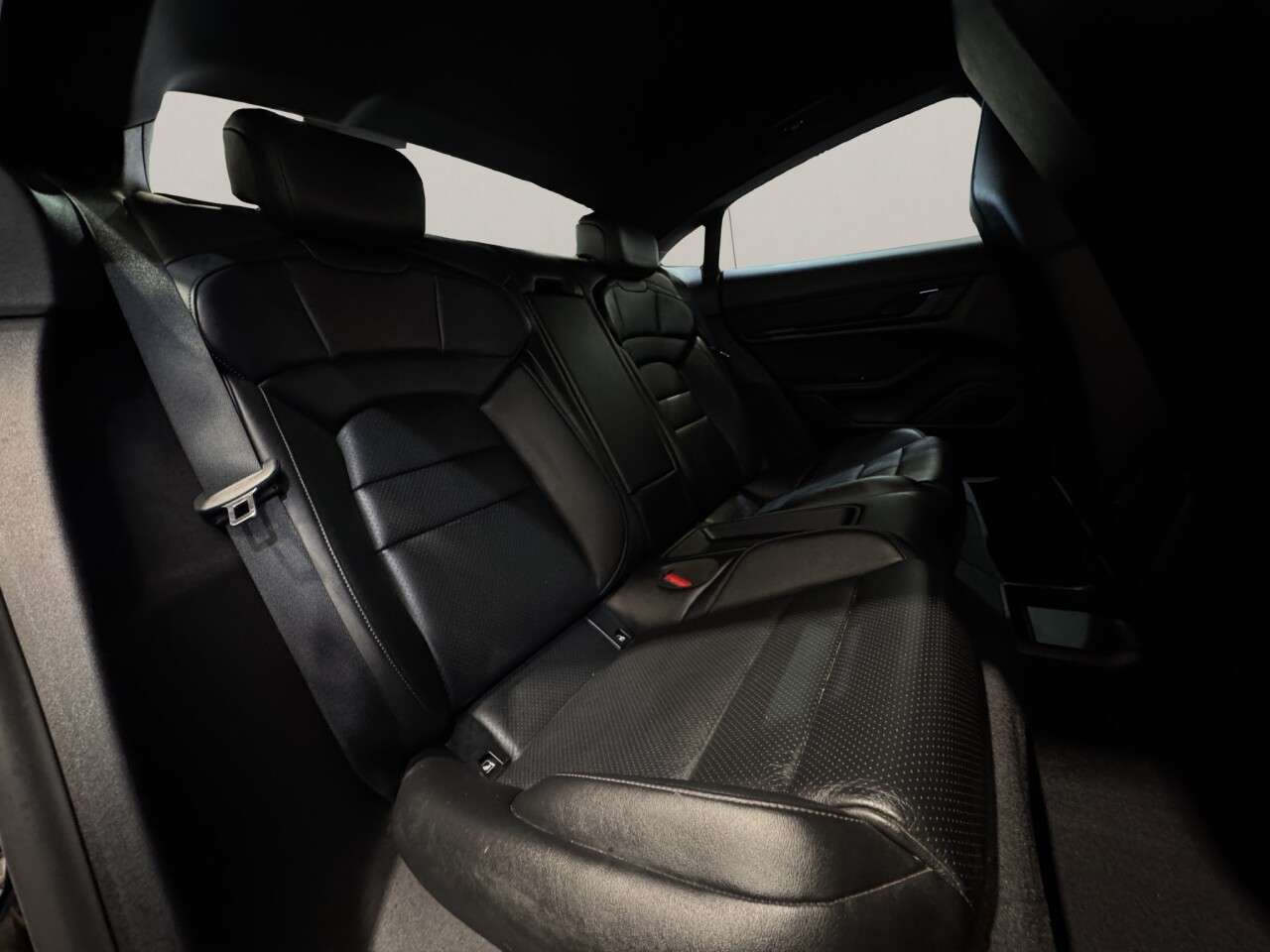 2021 PORSCHE TAYCAN 2021 PORSCHE TAYCAN