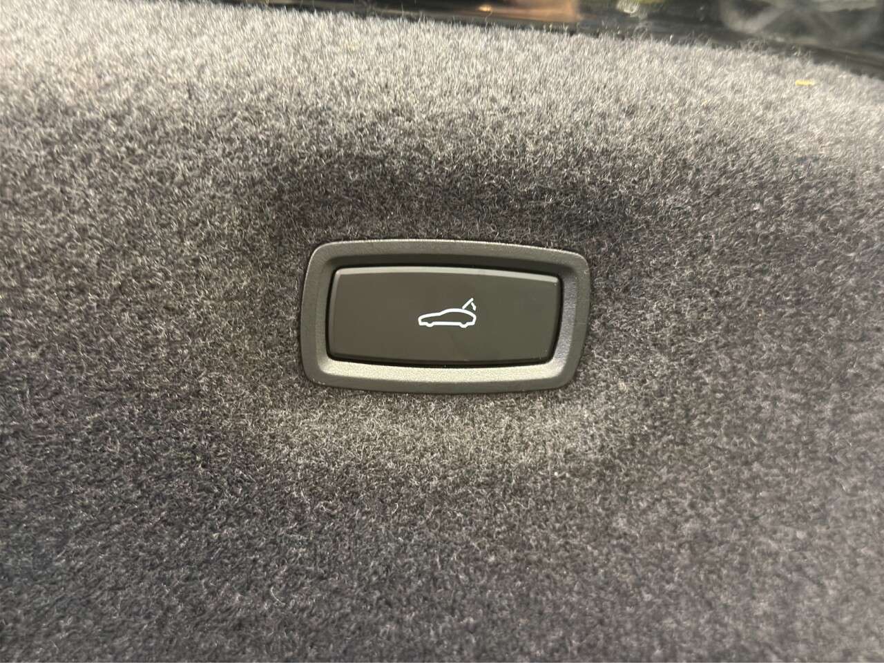 2021 PORSCHE TAYCAN 2021 PORSCHE TAYCAN