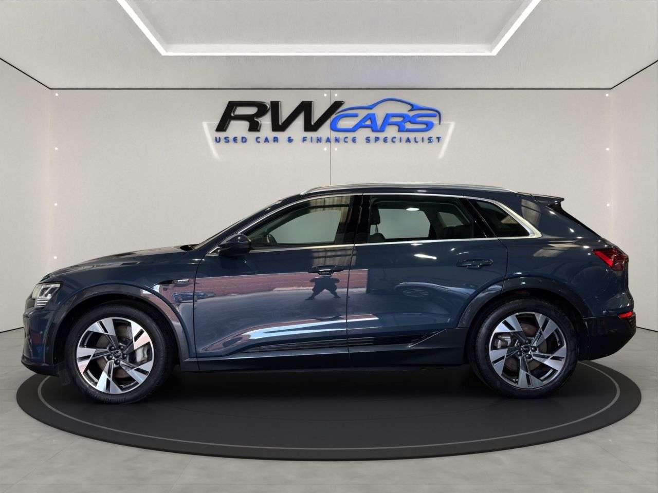 A 2023 AUDI Q8 E-TRON 50 Sport SUV 5dr Electric Auto quattro 95kWh (11kW Charger) (340 ps) A 2023 AUDI Q8 E-TRON 50 Sport SUV 5dr Electric Auto quattro 95kWh (11kW Charger) (340 ps)