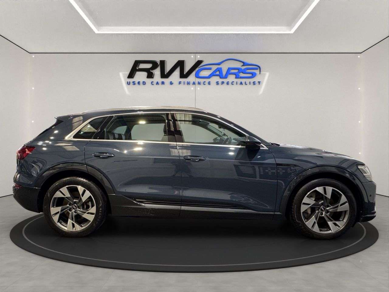 2023 AUDI Q8 E-TRON 2023 AUDI Q8 E-TRON