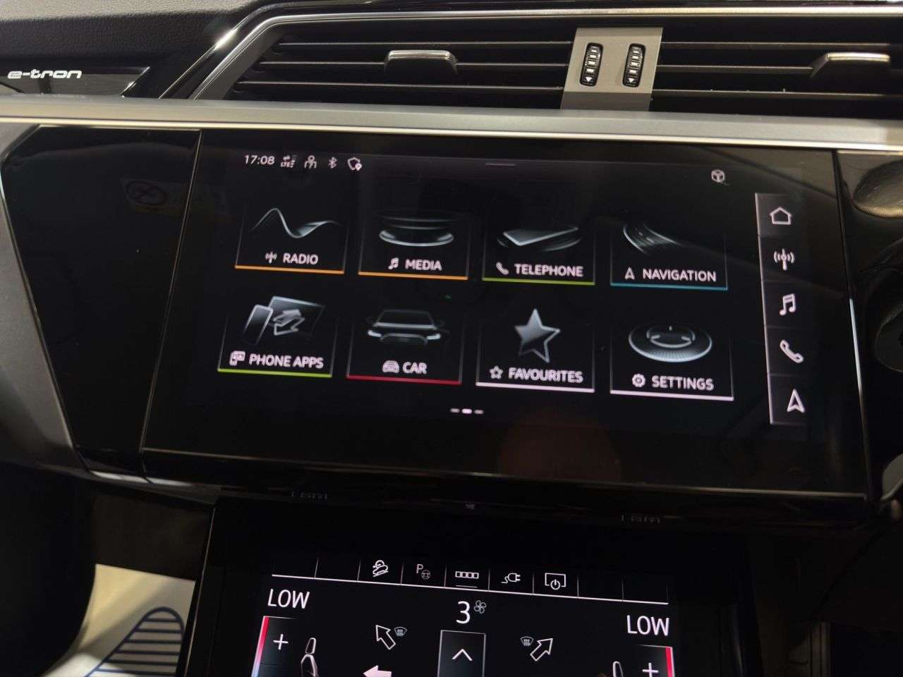 2023 AUDI Q8 E-TRON 2023 AUDI Q8 E-TRON