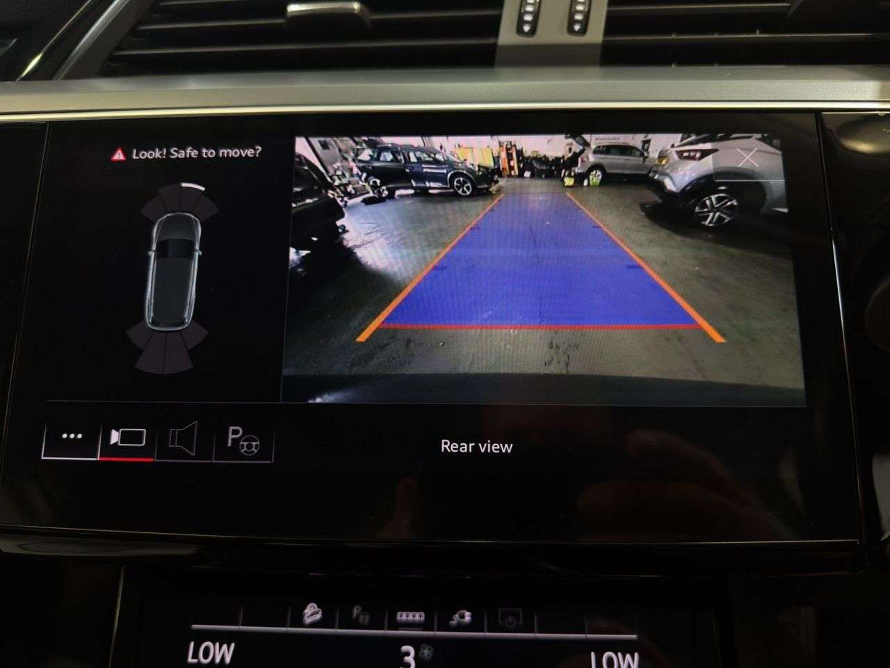 2023 AUDI Q8 E-TRON 2023 AUDI Q8 E-TRON