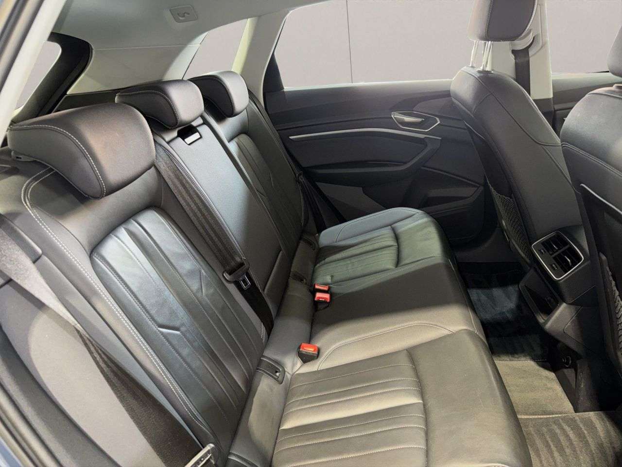 2023 AUDI Q8 E-TRON 2023 AUDI Q8 E-TRON