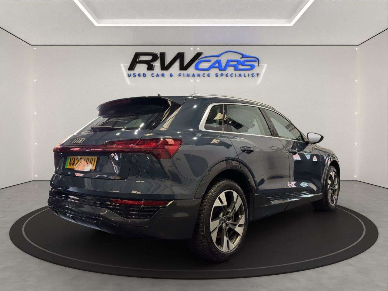 2023 AUDI Q8 E-TRON 2023 AUDI Q8 E-TRON