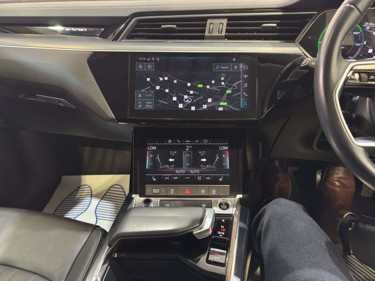 2023 AUDI Q8 E-TRON 2023 AUDI Q8 E-TRON