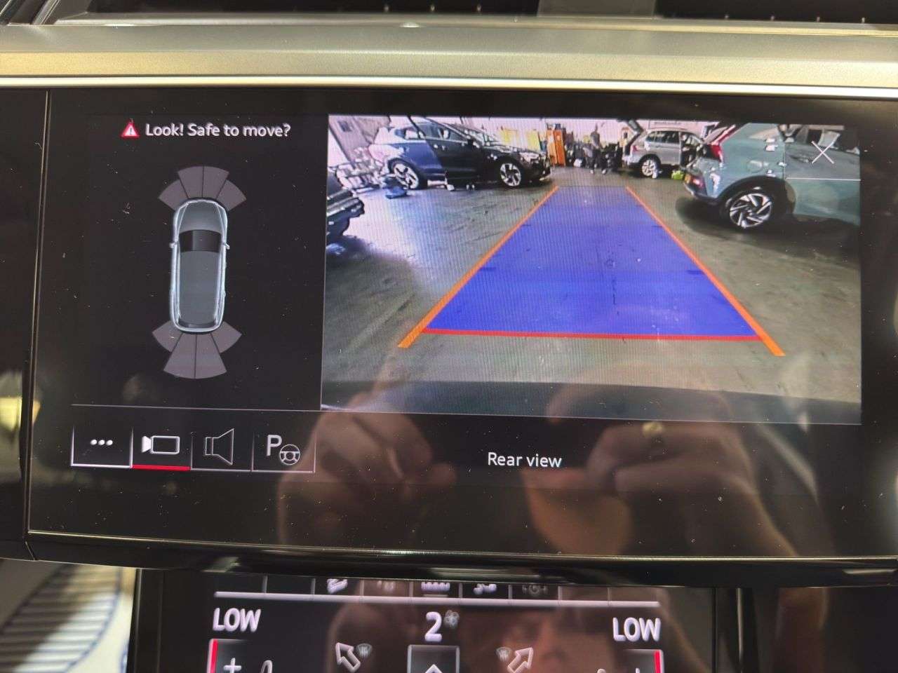 2023 AUDI Q8 E-TRON 2023 AUDI Q8 E-TRON