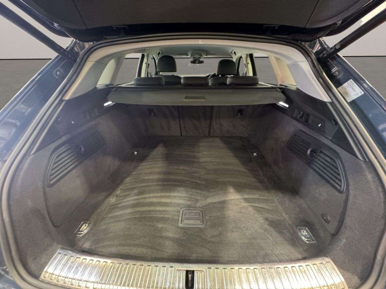 2023 AUDI Q8 E-TRON 2023 AUDI Q8 E-TRON
