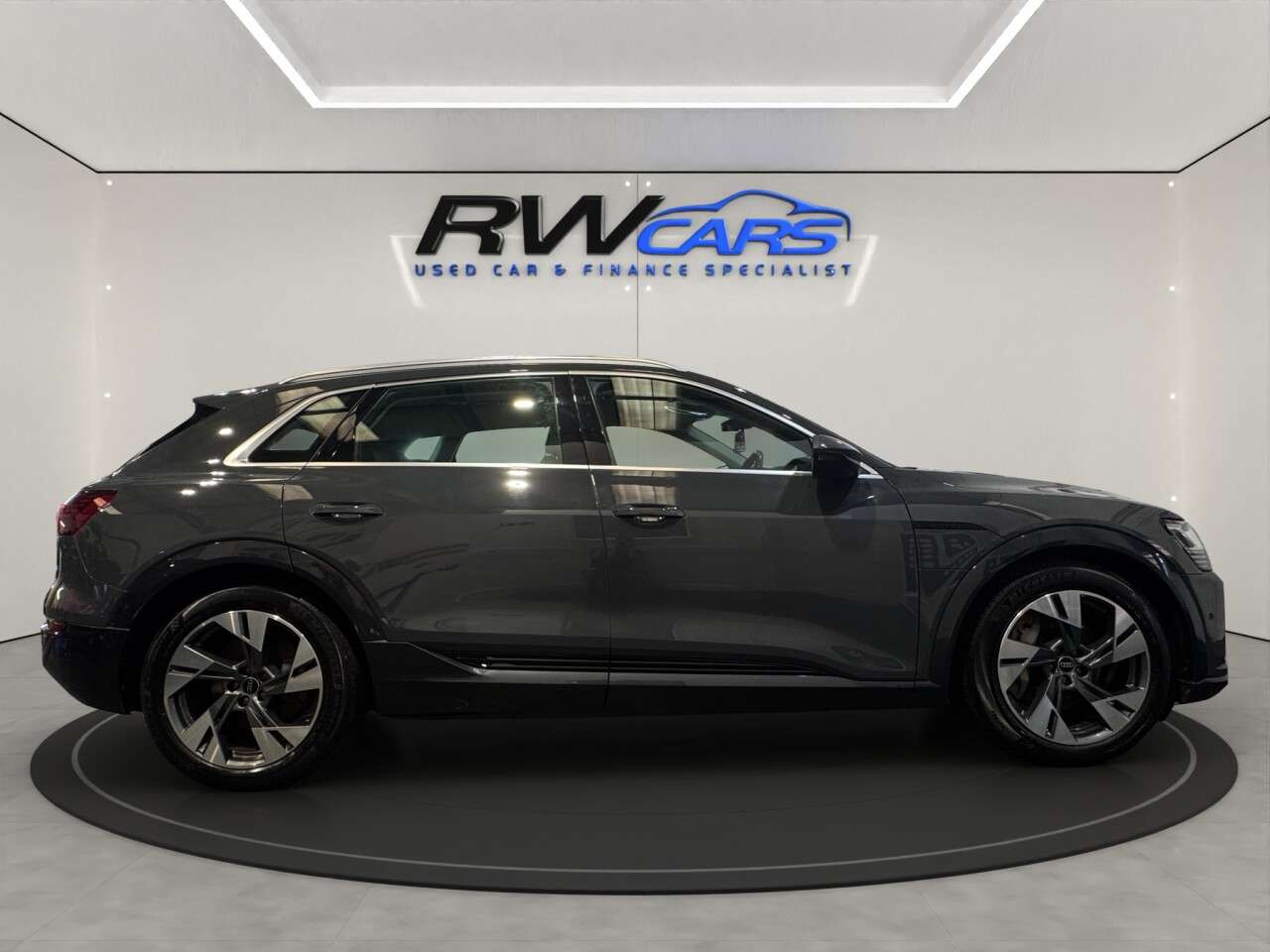 2023 AUDI Q8 E-TRON 2023 AUDI Q8 E-TRON
