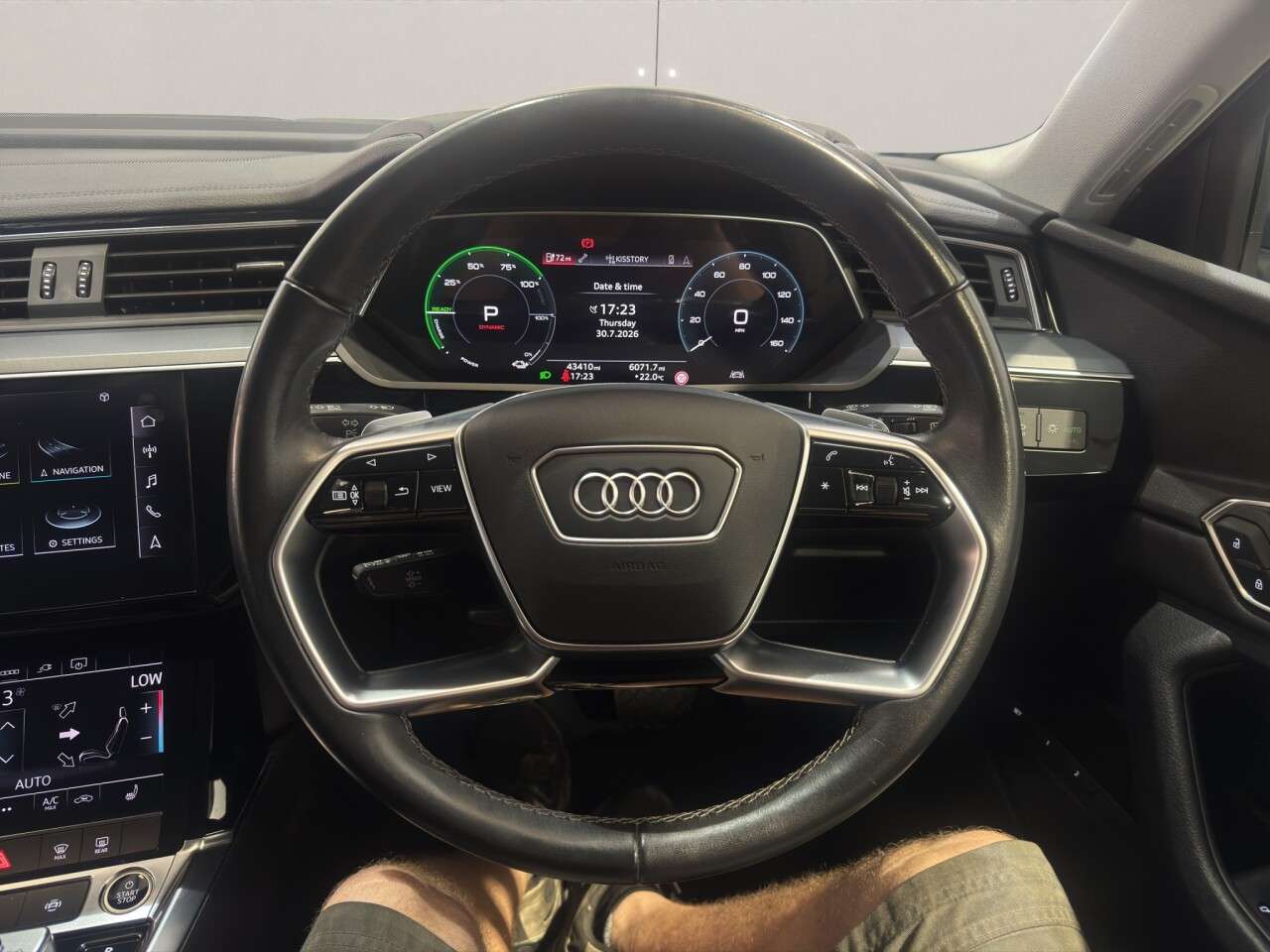 2023 AUDI Q8 E-TRON 2023 AUDI Q8 E-TRON