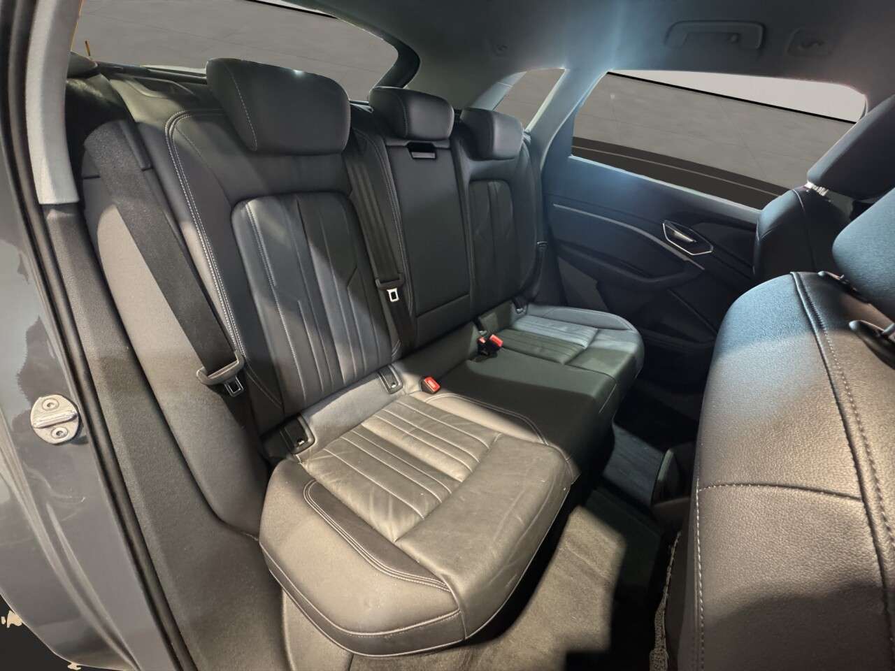 2023 AUDI Q8 E-TRON 2023 AUDI Q8 E-TRON
