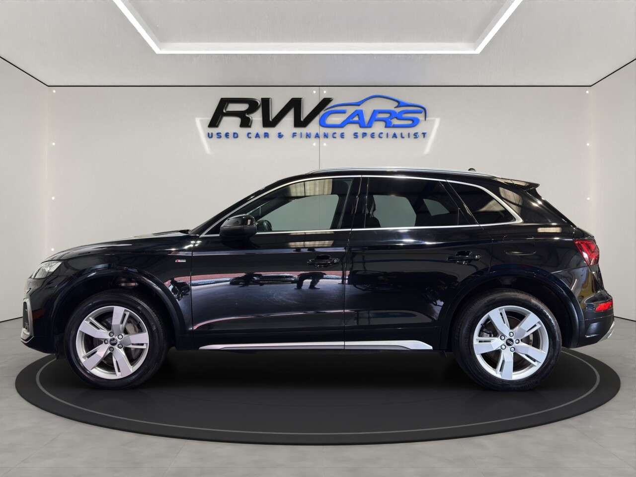 A 2021 AUDI Q5 2.0 TFSIe 50 S line SUV 5dr Petrol Plug-in Hybrid S Tronic quattro Euro 6 ( A 2021 AUDI Q5 2.0 TFSIe 50 S line SUV 5dr Petrol Plug-in Hybrid S Tronic quattro Euro 6 (