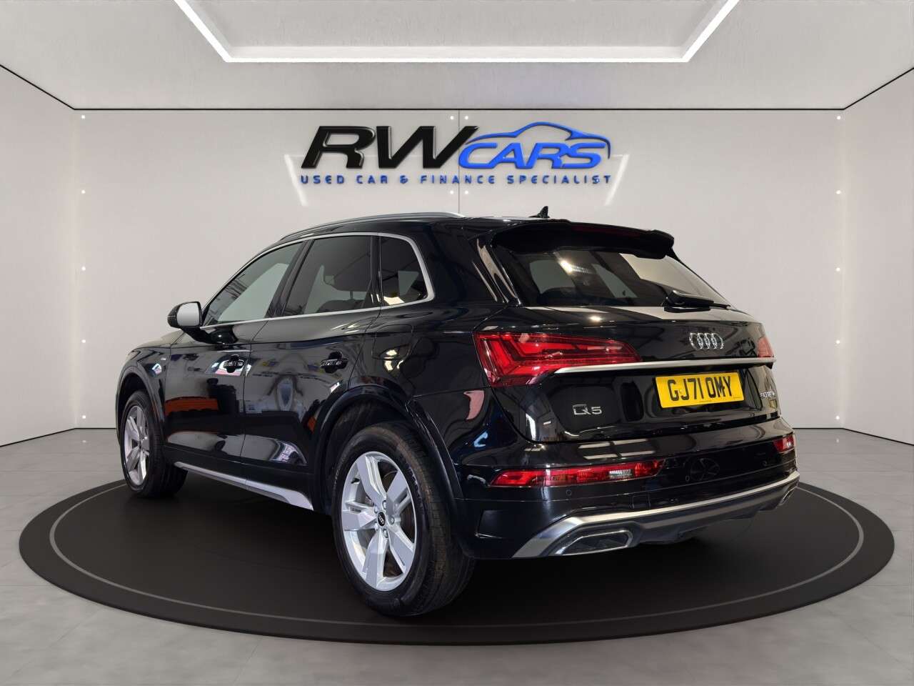 A 2021 AUDI Q5 2.0 TFSIe 50 S line SUV 5dr Petrol Plug-in Hybrid S Tronic quattro Euro 6 ( A 2021 AUDI Q5 2.0 TFSIe 50 S line SUV 5dr Petrol Plug-in Hybrid S Tronic quattro Euro 6 (