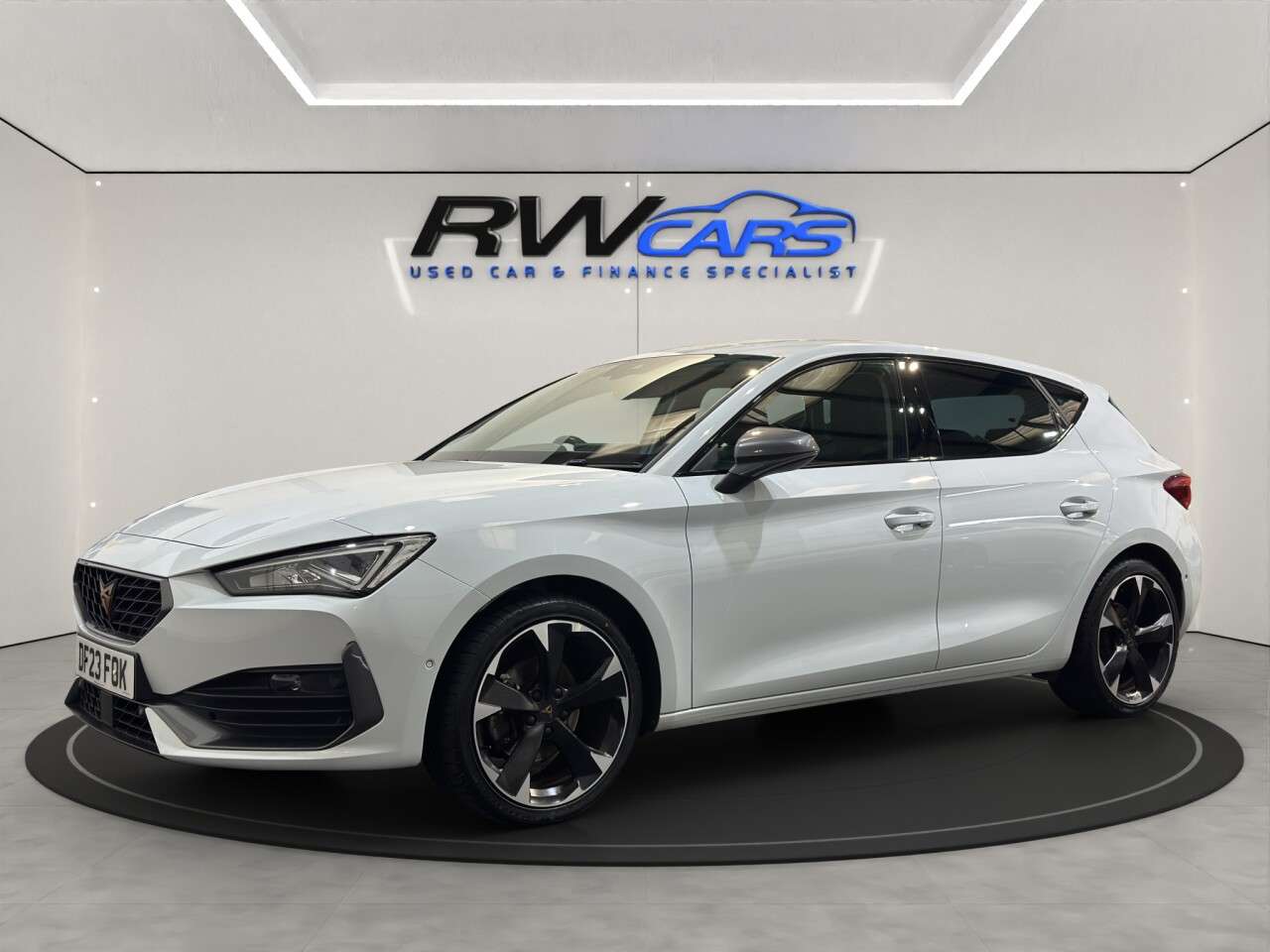 A 2023 CUPRA LEON 1.5 eTSI EVO V1 Hatchback 5dr Petrol Hybrid DSG Euro 6 (s/s) (150 ps) A 2023 CUPRA LEON 1.5 eTSI EVO V1 Hatchback 5dr Petrol Hybrid DSG Euro 6 (s/s) (150 ps)