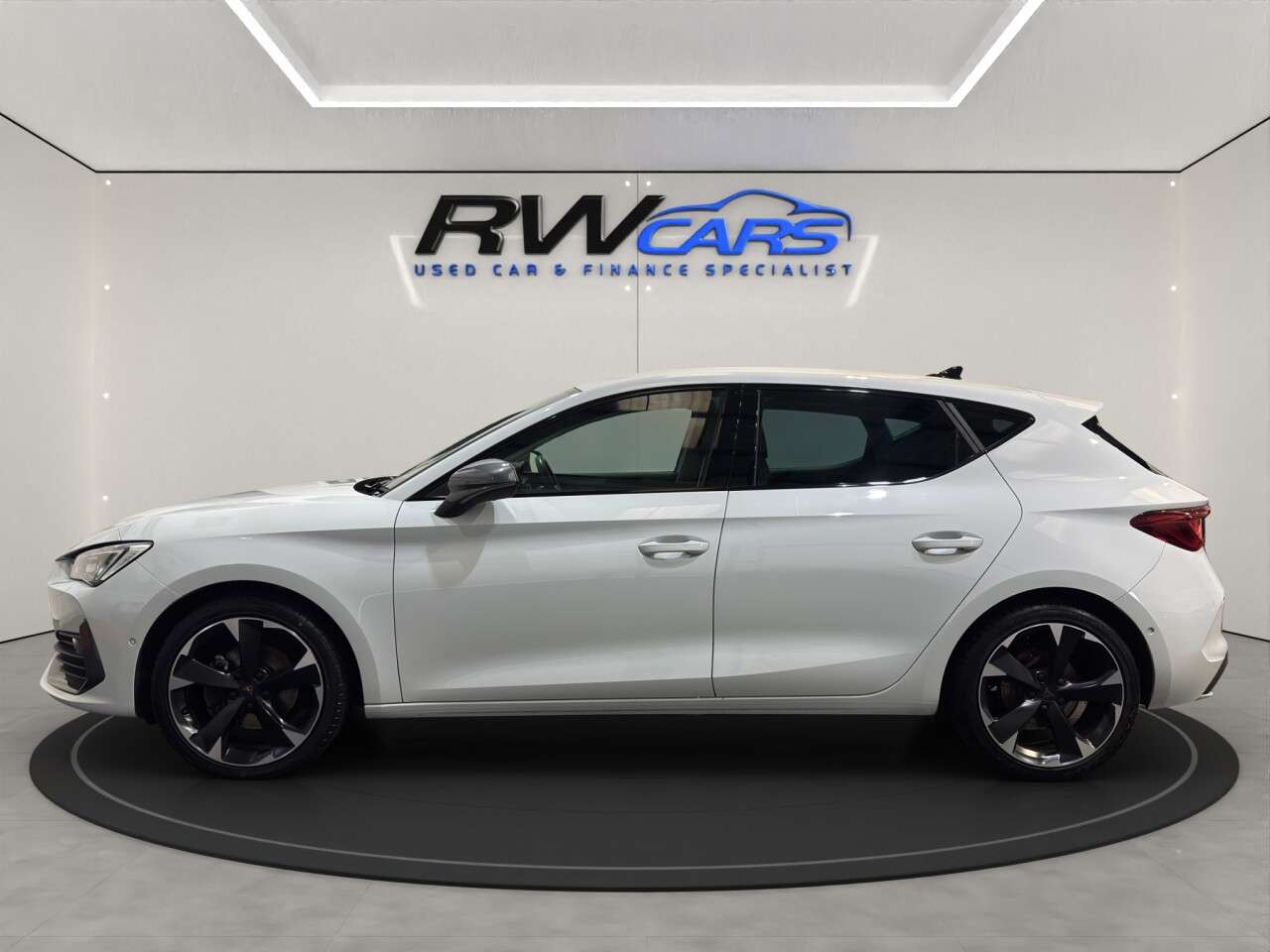 A 2023 CUPRA LEON 1.5 eTSI EVO V1 Hatchback 5dr Petrol Hybrid DSG Euro 6 (s/s) (150 ps) A 2023 CUPRA LEON 1.5 eTSI EVO V1 Hatchback 5dr Petrol Hybrid DSG Euro 6 (s/s) (150 ps)