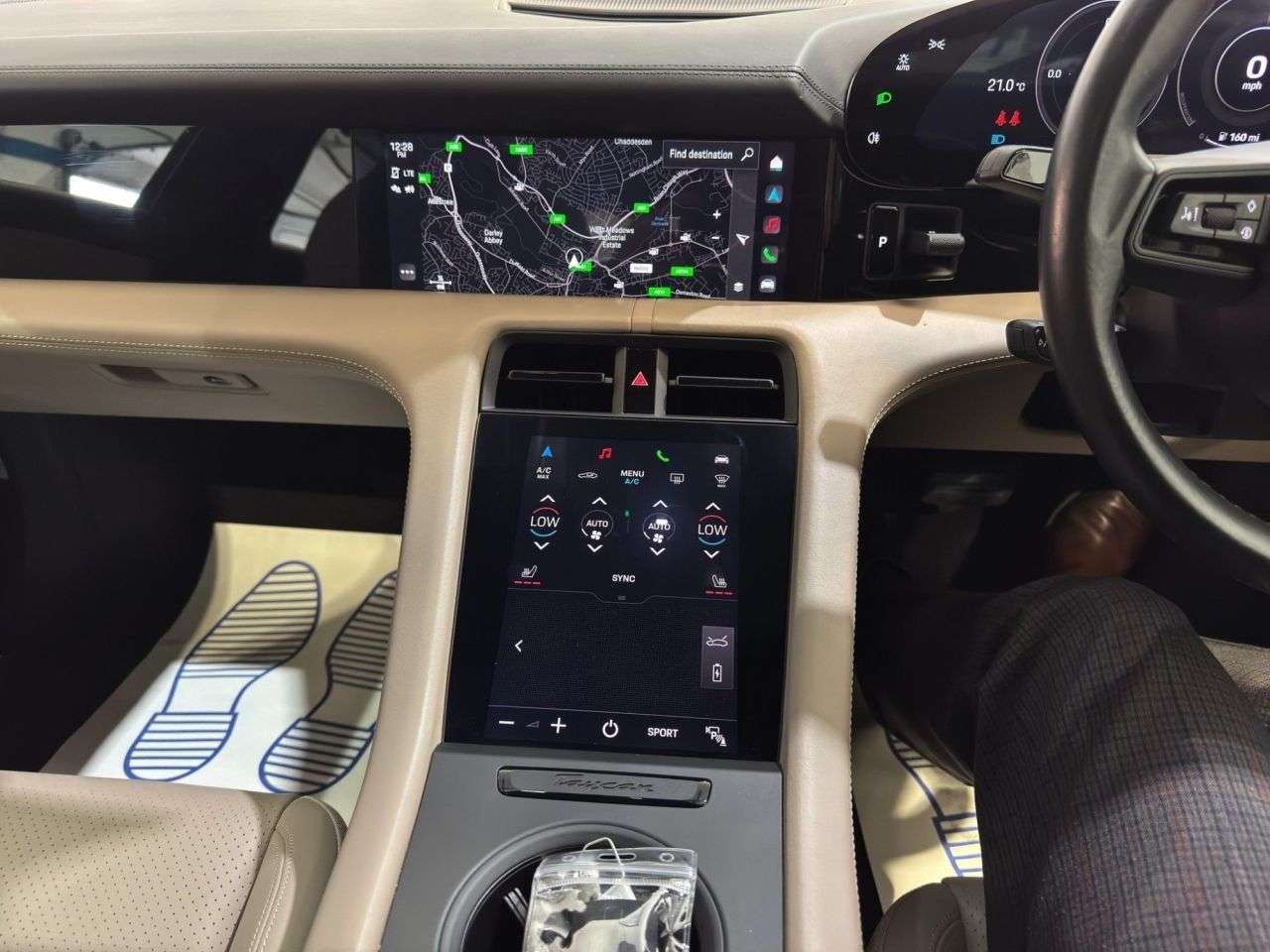 2021 PORSCHE TAYCAN 2021 PORSCHE TAYCAN