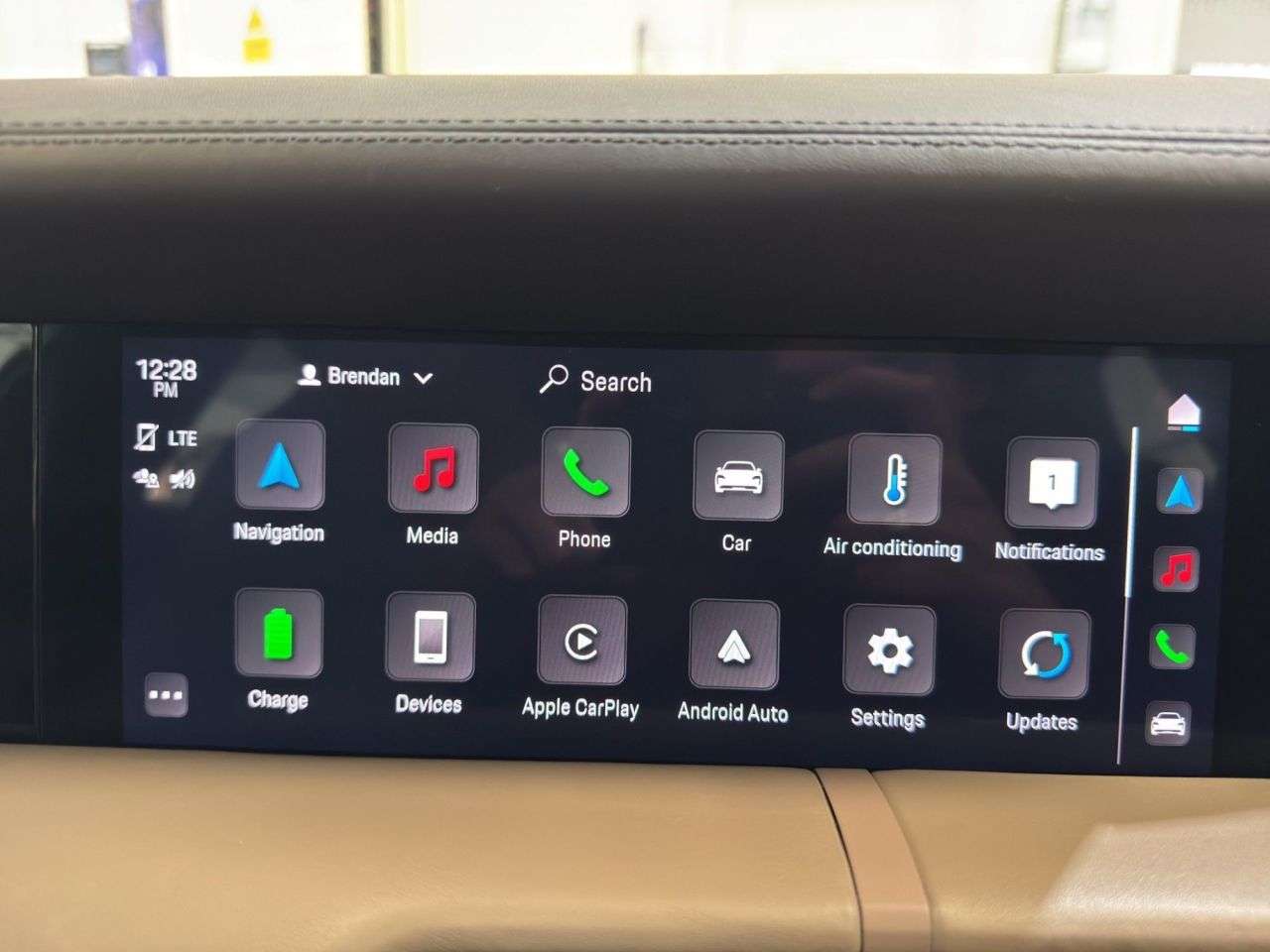 2021 PORSCHE TAYCAN 2021 PORSCHE TAYCAN