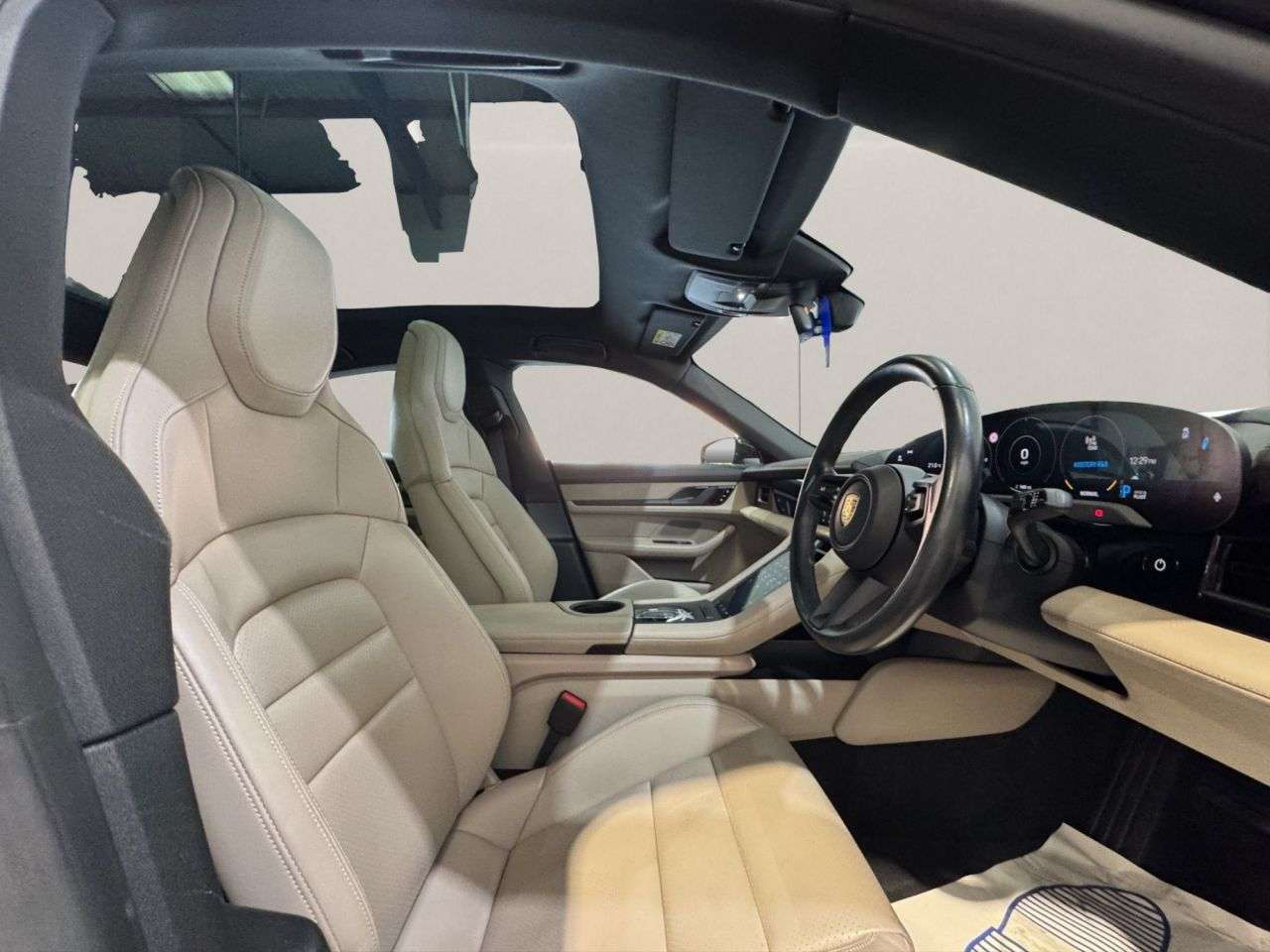 2021 PORSCHE TAYCAN 2021 PORSCHE TAYCAN