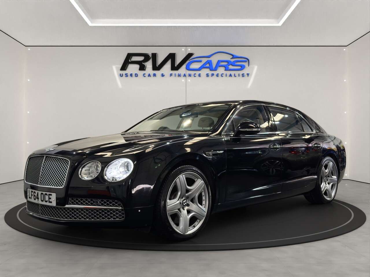 A 2014 BENTLEY FLYING SPUR 6.0 W12 Saloon 4dr Petrol Auto 4WD Euro 5 (625 ps) A 2014 BENTLEY FLYING SPUR 6.0 W12 Saloon 4dr Petrol Auto 4WD Euro 5 (625 ps)