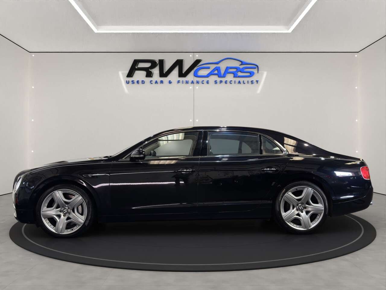 A 2014 BENTLEY FLYING SPUR 6.0 W12 Saloon 4dr Petrol Auto 4WD Euro 5 (625 ps) A 2014 BENTLEY FLYING SPUR 6.0 W12 Saloon 4dr Petrol Auto 4WD Euro 5 (625 ps)