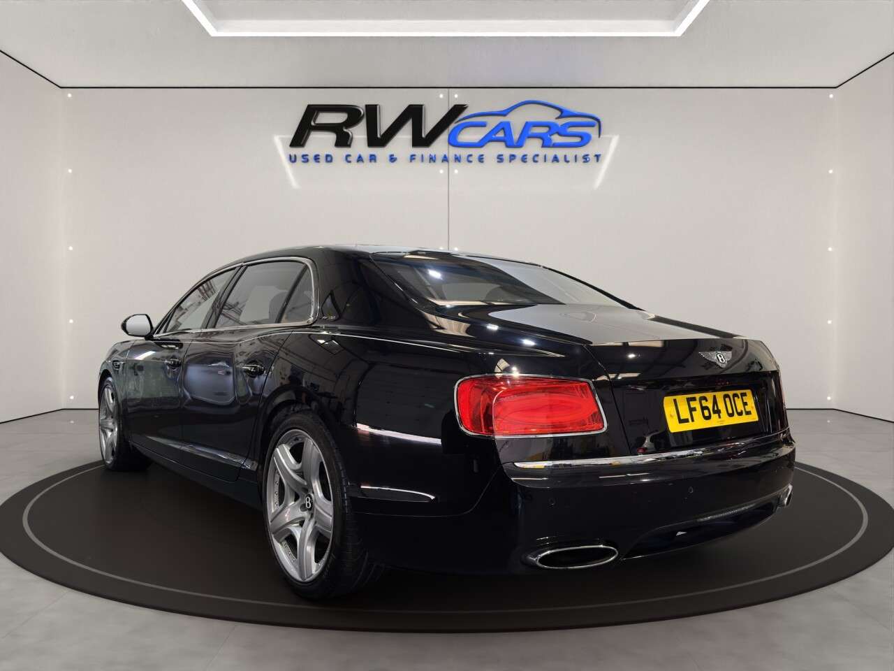 A 2014 BENTLEY FLYING SPUR 6.0 W12 Saloon 4dr Petrol Auto 4WD Euro 5 (625 ps) A 2014 BENTLEY FLYING SPUR 6.0 W12 Saloon 4dr Petrol Auto 4WD Euro 5 (625 ps)