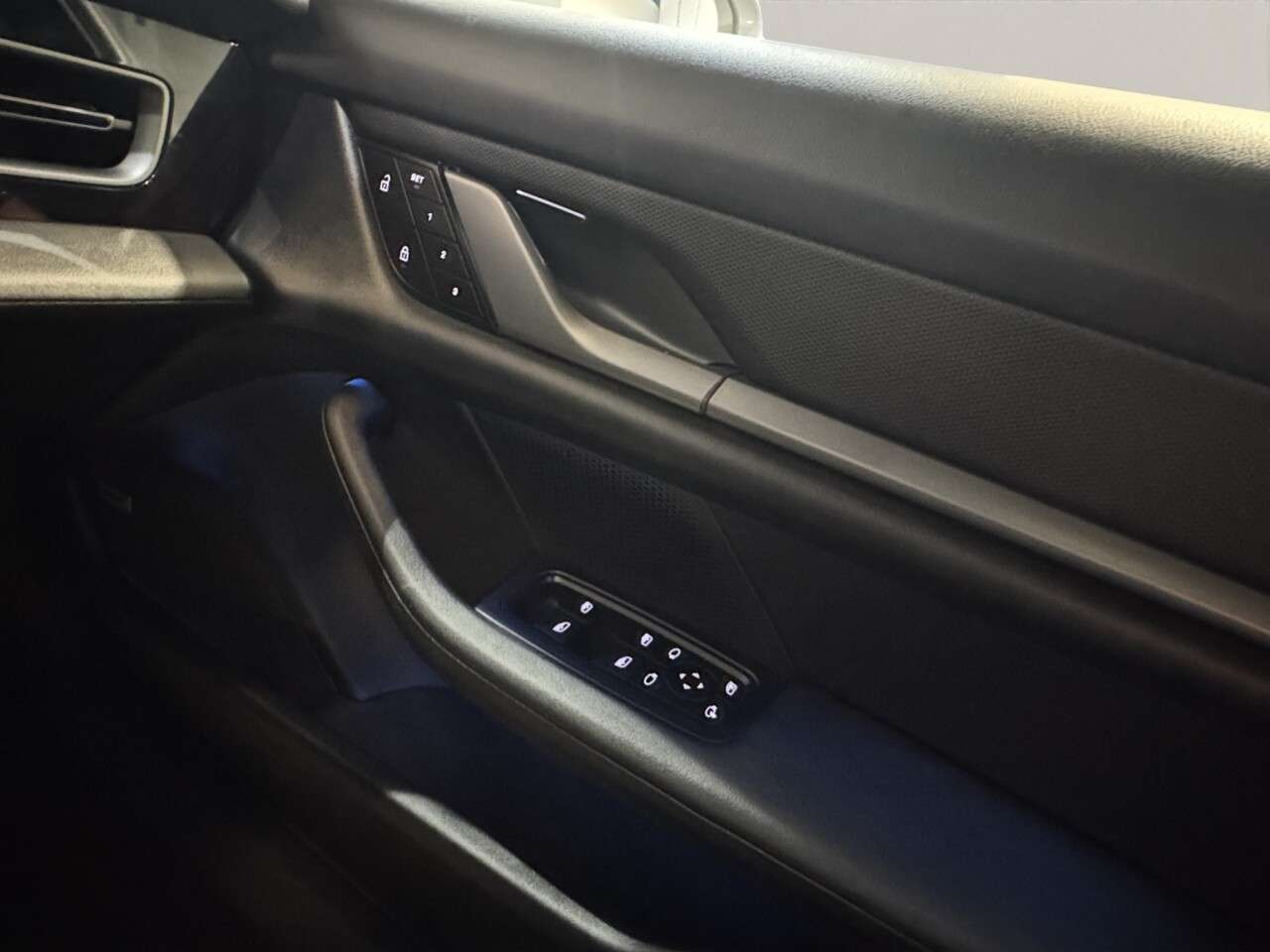 2021 PORSCHE TAYCAN 2021 PORSCHE TAYCAN