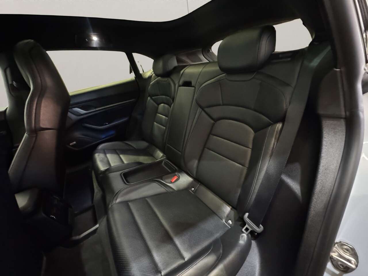 2021 PORSCHE TAYCAN 2021 PORSCHE TAYCAN