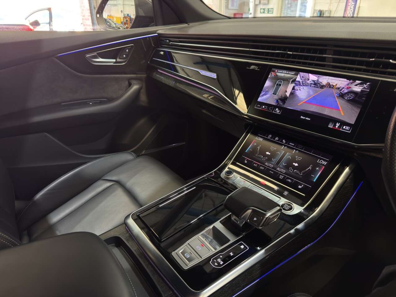2022 AUDI Q8 2022 AUDI Q8